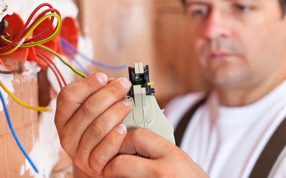 recherche travail électricien bâtiment Saint-Thibault-des-Vignes